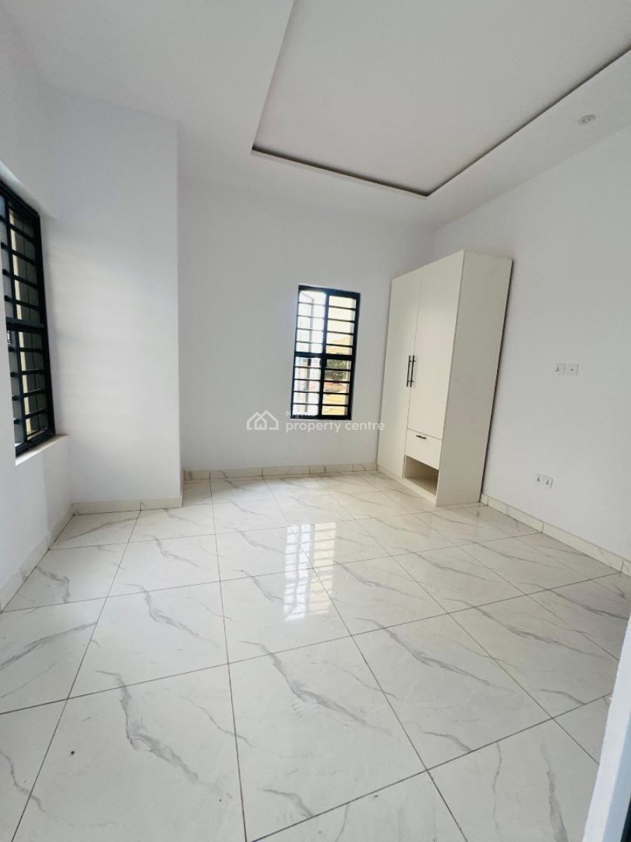 Newly Built 3 Bedroom Apartment, Surulere, Lagos, Block of Flats for Sale