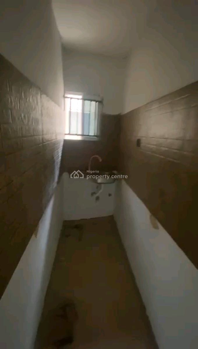 Standard Mini Flat, Iyana Oworo, Oworonshoki, Kosofe, Lagos, Mini Flat (room and Parlour) for Rent