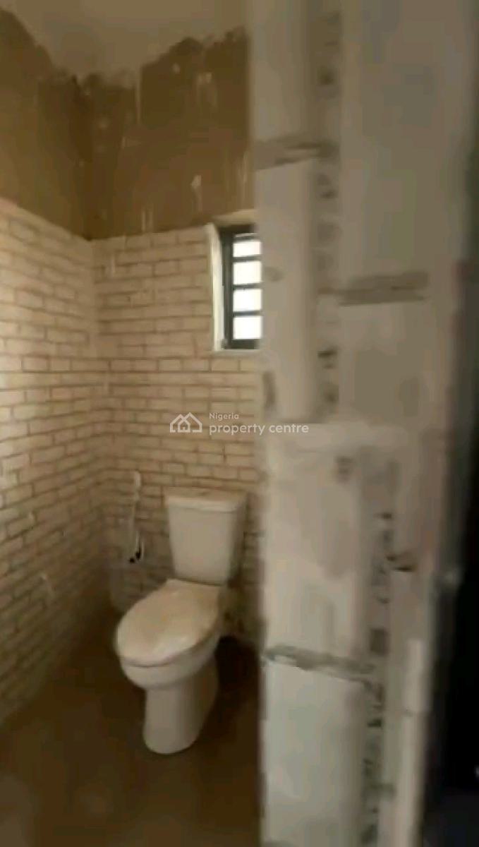 Newly Built 2 Bedroom Flat, Akoka, Yaba, Lagos, Flat / Apartment for Rent