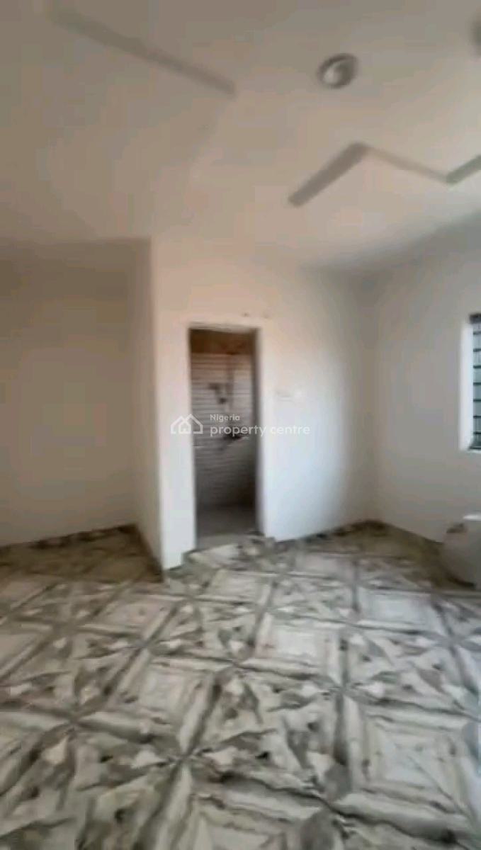 Newly Built 2 Bedroom Flat, Akoka, Yaba, Lagos, Flat / Apartment for Rent