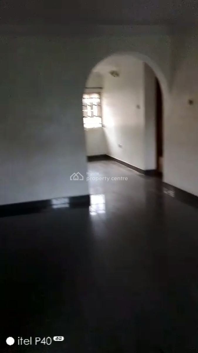 Decent & Spacious 3 Bedroom Apartment  (upstairs), Adeniyi Jones, Ikeja, Lagos, Flat / Apartment for Rent