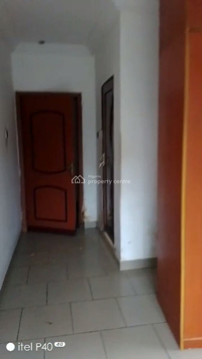 Decent & Spacious 3 Bedroom Apartment  (upstairs), Adeniyi Jones, Ikeja, Lagos, Flat / Apartment for Rent