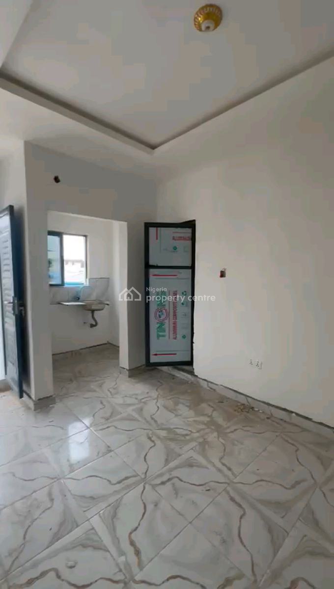 Standard and Spacious Mini Flat, Shomolu, Lagos, Mini Flat (room and Parlour) for Rent