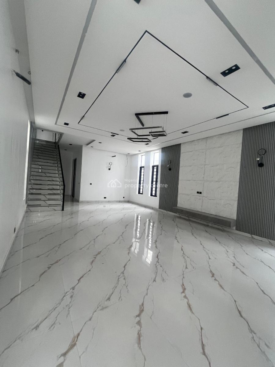 Neatly Built 5 Bedrooms Fully Detached Duplex with Bq, Lekki, Lagos, Detached Duplex for Sale