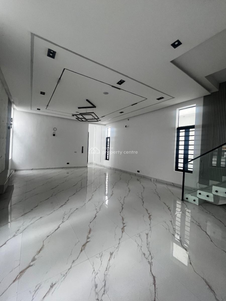 Neatly Built 5 Bedrooms Fully Detached Duplex with Bq, Lekki, Lagos, Detached Duplex for Sale