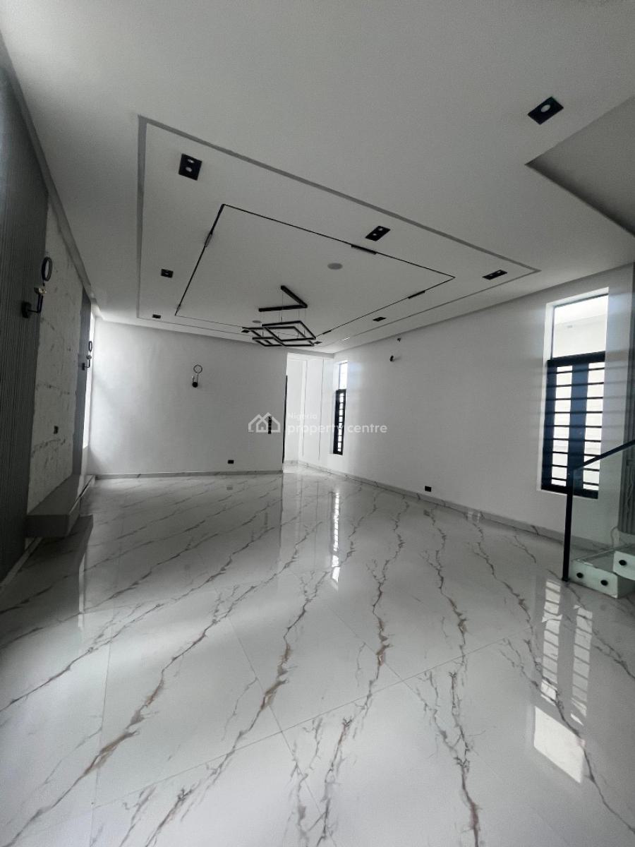 Neatly Built 5 Bedrooms Fully Detached Duplex with Bq, Lekki, Lagos, Detached Duplex for Sale