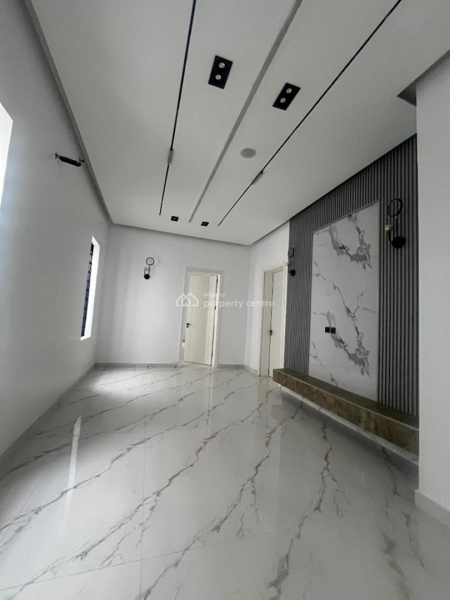 Neatly Built 5 Bedrooms Fully Detached Duplex with Bq, Lekki, Lagos, Detached Duplex for Sale