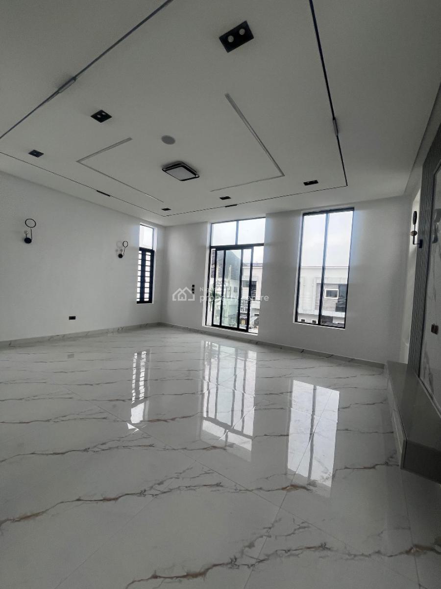 Neatly Built 5 Bedrooms Fully Detached Duplex with Bq, Lekki, Lagos, Detached Duplex for Sale