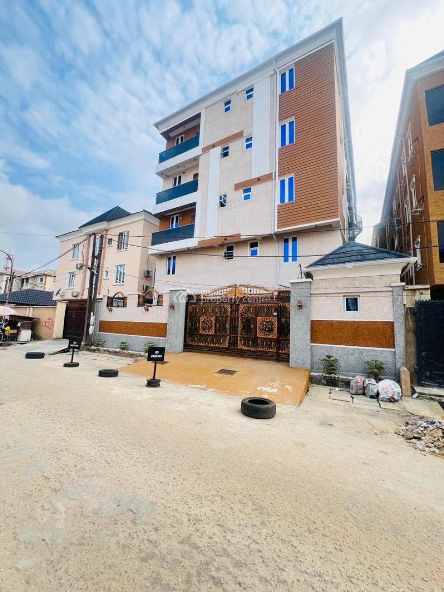 Beautifully Designed 3-bedroom Apartment + Solar & Inverter, Where Comfort Meets Smart Living 🌞 Experience Refined City Living in, Yaba, Lagos, Block of Flats for Sale