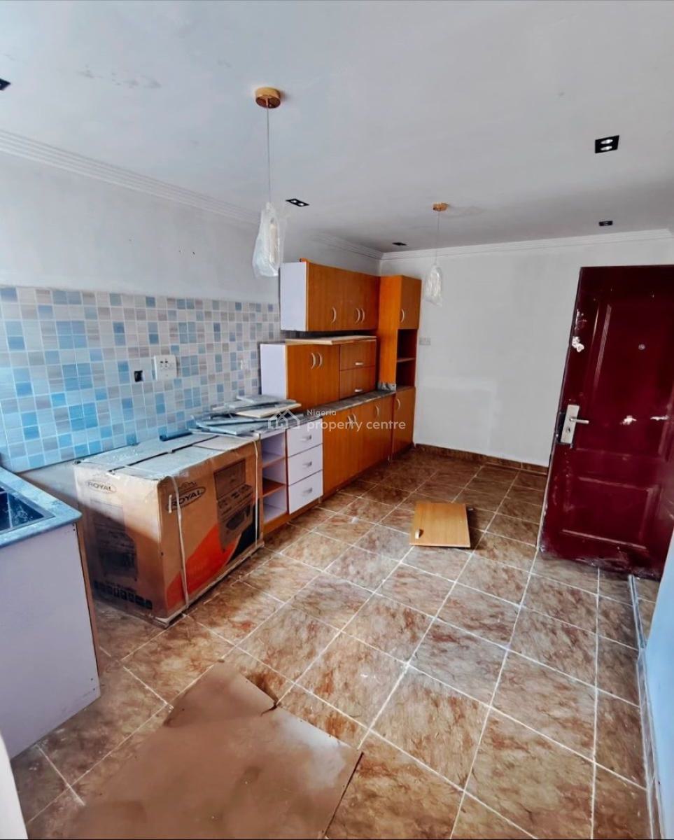 Beautifully Designed 3-bedroom Apartment + Solar & Inverter, Where Comfort Meets Smart Living 🌞 Experience Refined City Living in, Yaba, Lagos, Block of Flats for Sale