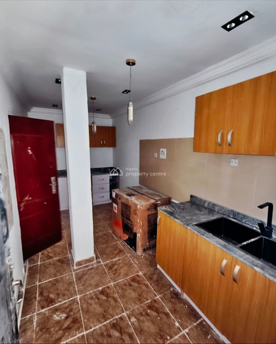 Beautifully Designed 3-bedroom Apartment + Solar & Inverter, Where Comfort Meets Smart Living 🌞 Experience Refined City Living in, Yaba, Lagos, Block of Flats for Sale