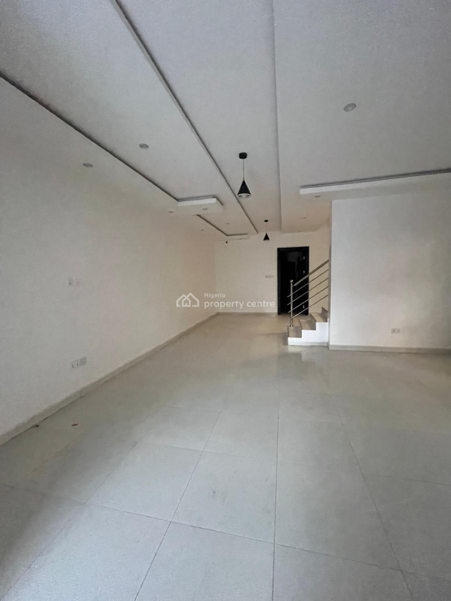 Neatly Built 6 Bedrooms Semi Detached Duplex with Bq, Lekki, Lagos, Semi-detached Duplex for Sale