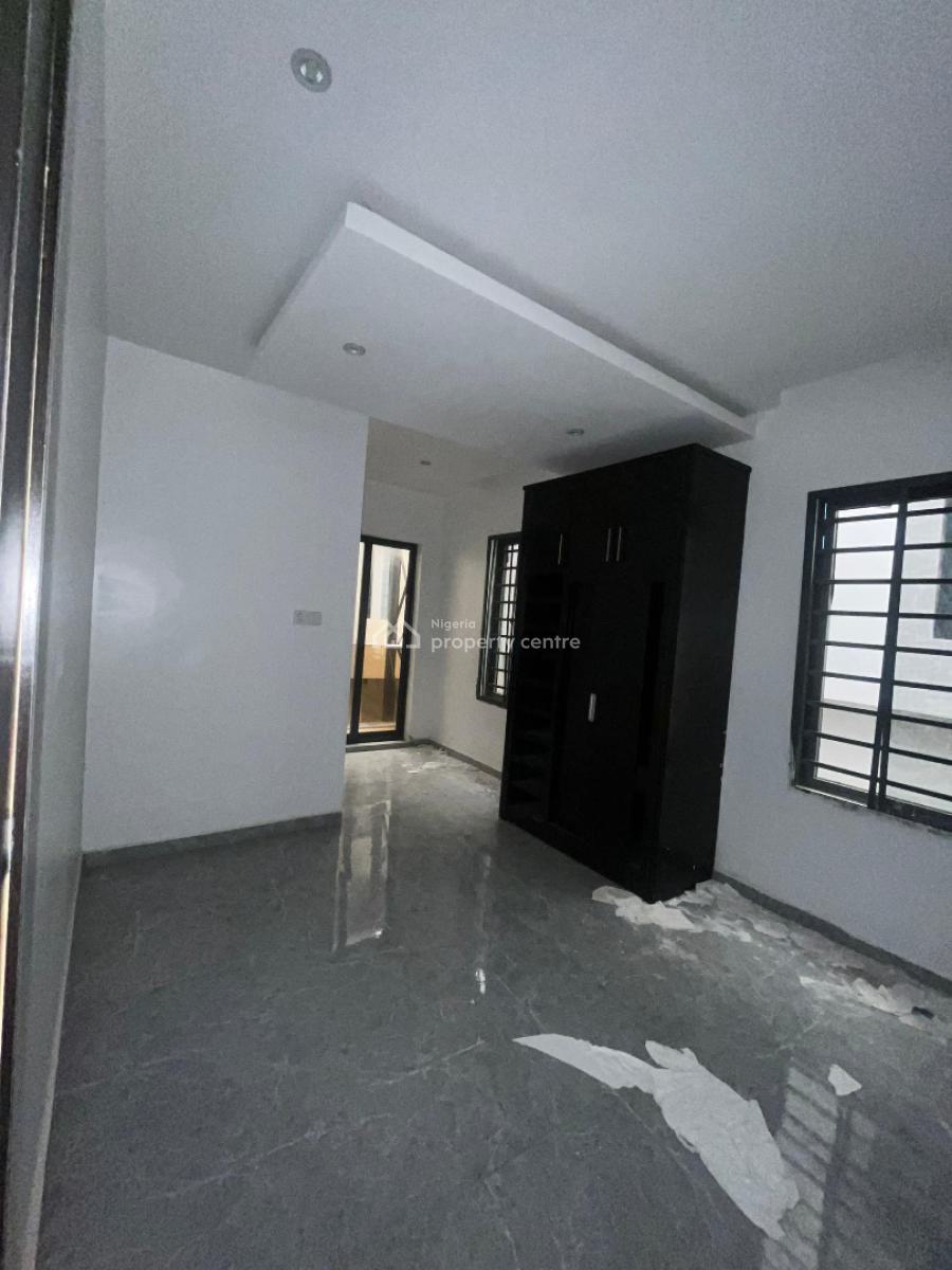 Neatly Built 6 Bedrooms Semi Detached Duplex with Bq, Lekki, Lagos, Semi-detached Duplex for Sale