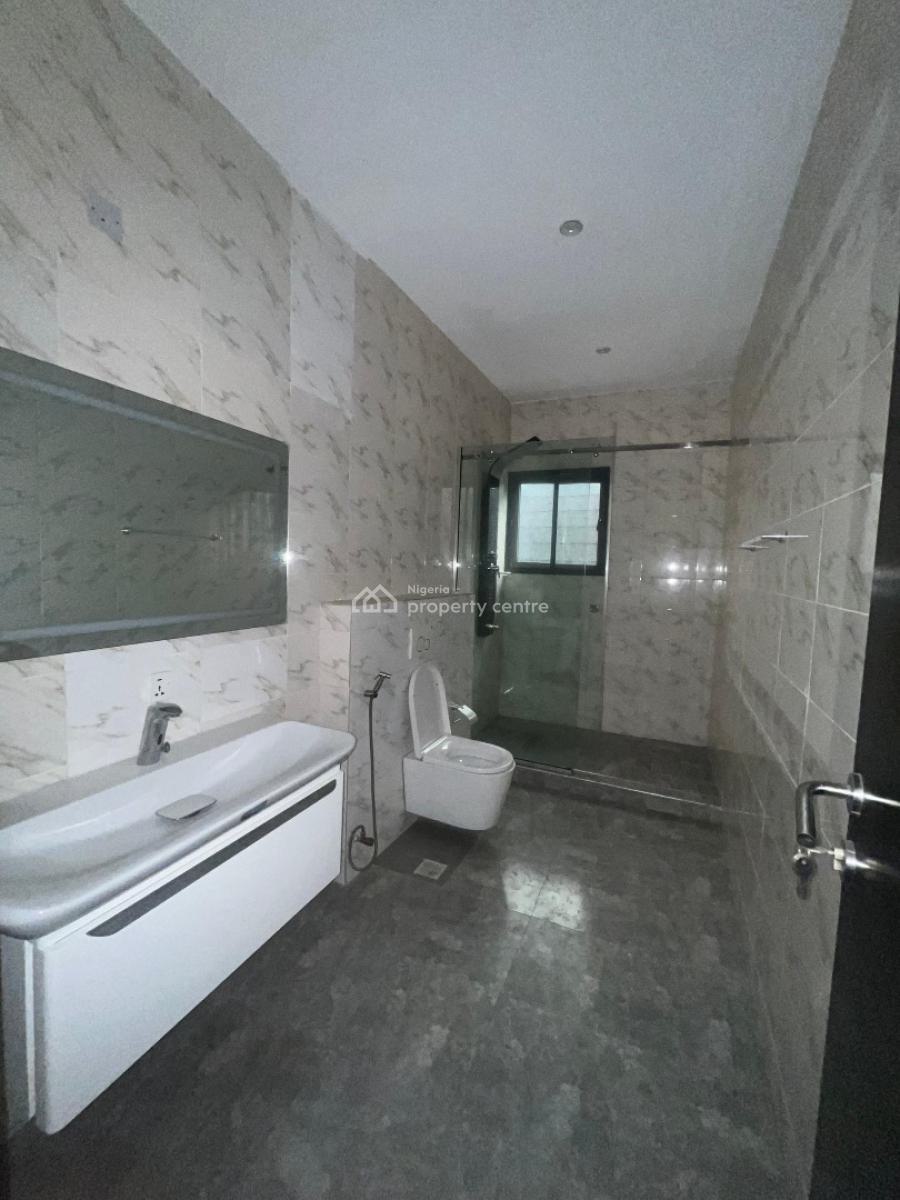 Neatly Built 6 Bedrooms Semi Detached Duplex with Bq, Lekki, Lagos, Semi-detached Duplex for Sale