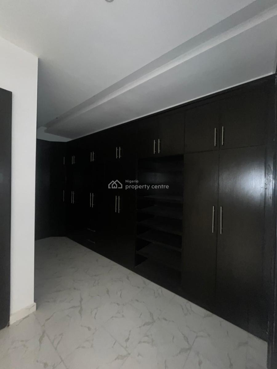 Neatly Built 6 Bedrooms Semi Detached Duplex with Bq, Lekki, Lagos, Semi-detached Duplex for Sale