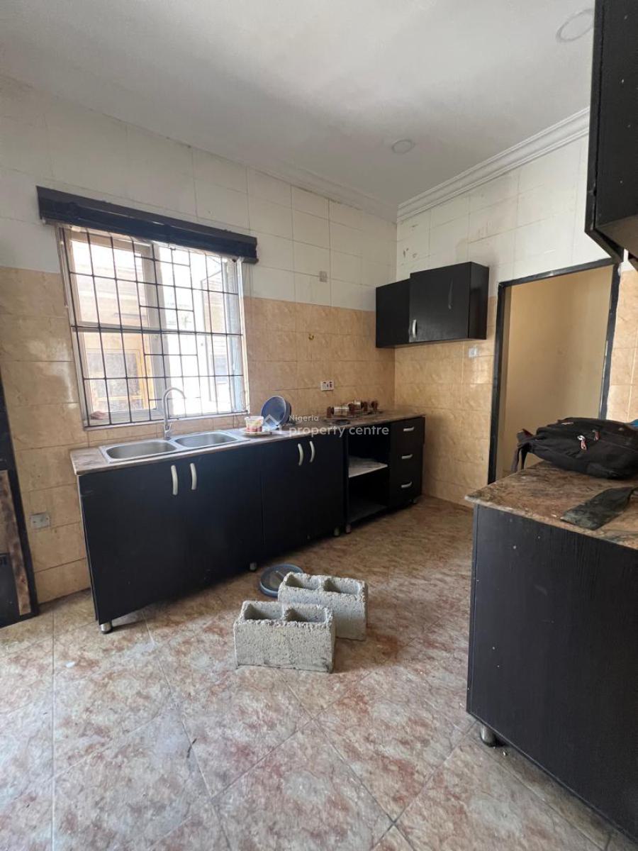 Spacious Renovated 3 Bedrooms Upstairs Apartment on The First Floor, Off Admiralty Way, Lekki Phase 1, Lekki, Lagos, Flat / Apartment for Rent