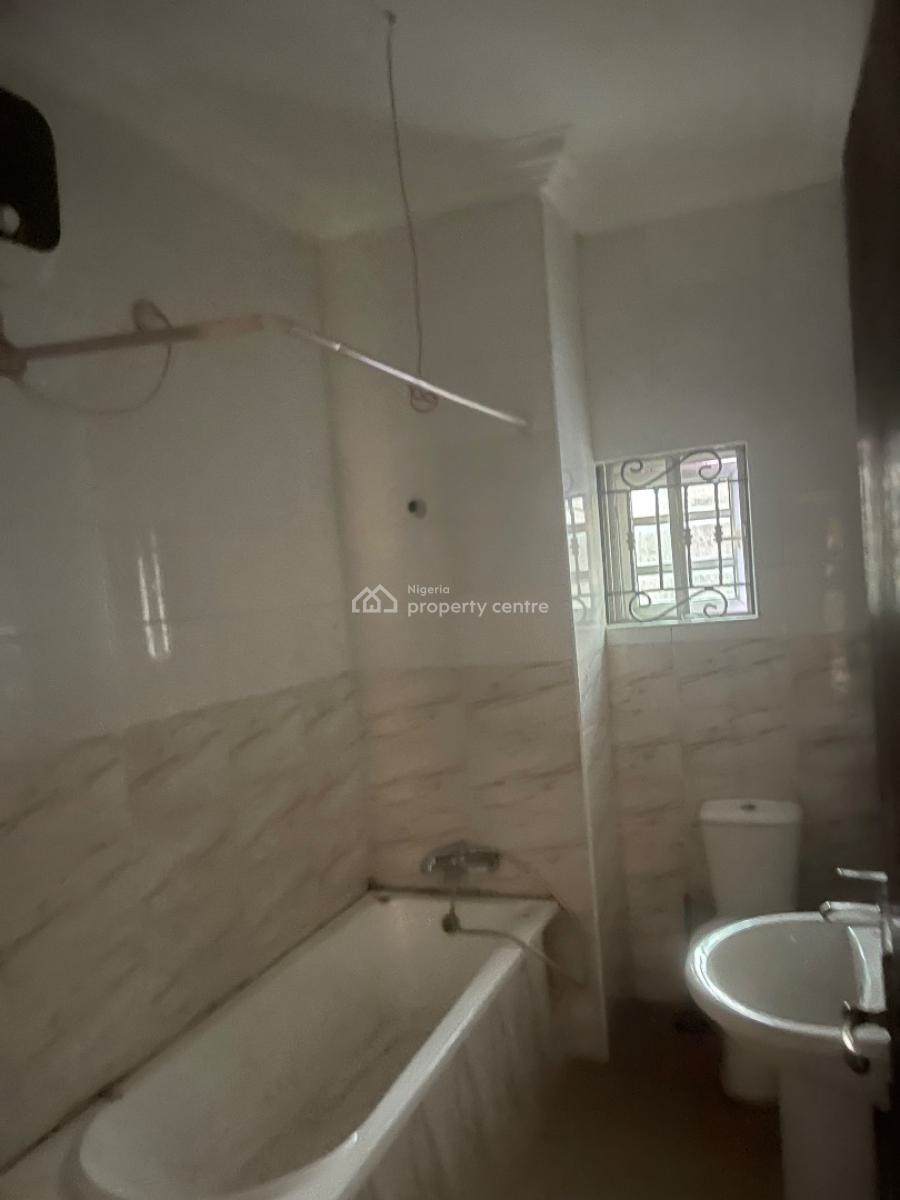 Master Bedroom with Balcony and Jacuzzi, Orchid Road, Lekki, Lagos, Self Contain (single Rooms) for Rent