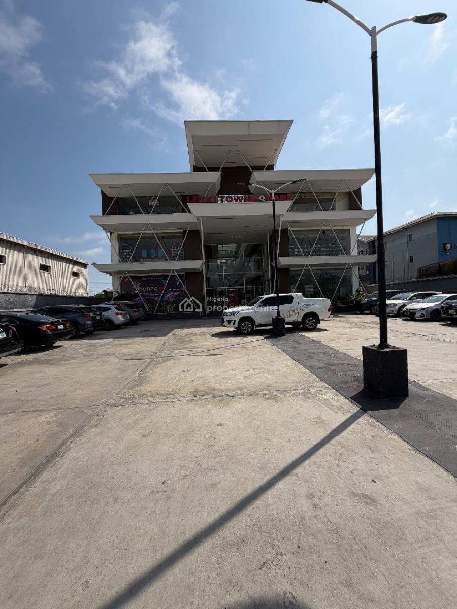 82 Sqm of Shop/ Space in a Nice Location, Lekki Phase 1, Lekki, Lagos, Shop for Rent