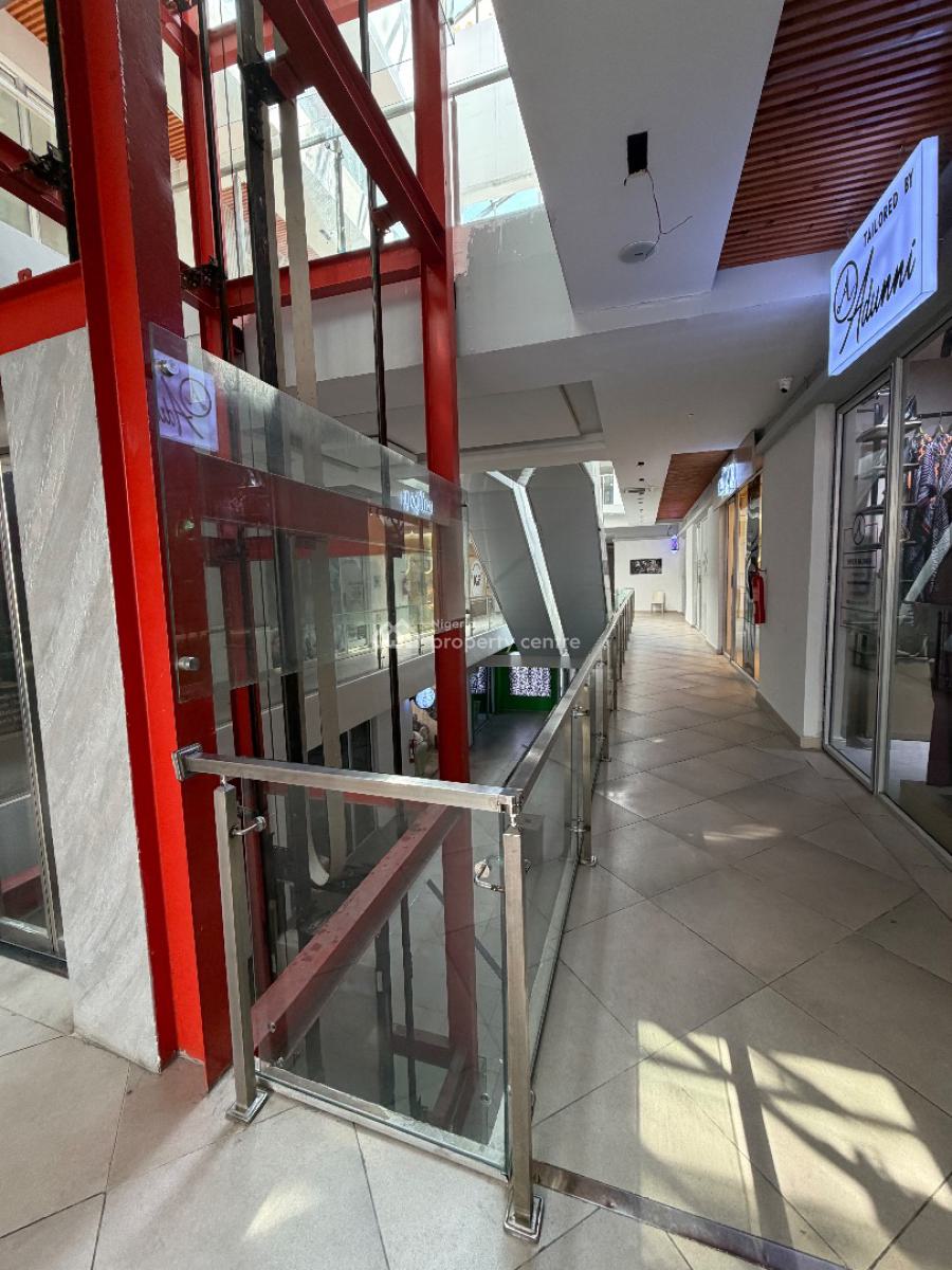 82 Sqm of Shop/ Space in a Nice Location, Lekki Phase 1, Lekki, Lagos, Shop for Rent