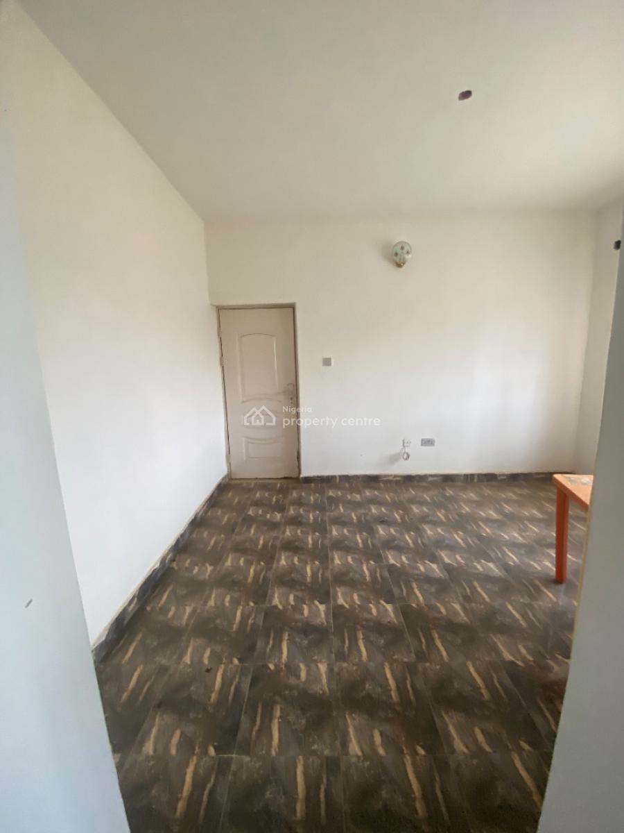 Spacious Miniflat, Igbogbo, Ikorodu, Lagos, Flat / Apartment for Rent