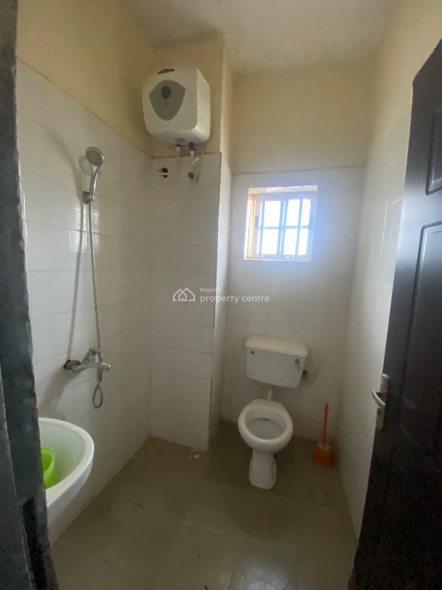 Spacious Miniflat, Igbogbo, Ikorodu, Lagos, Flat / Apartment for Rent