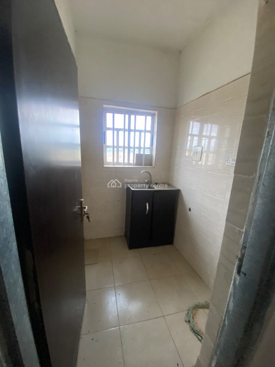 Spacious Miniflat, Igbogbo, Ikorodu, Lagos, Flat / Apartment for Rent