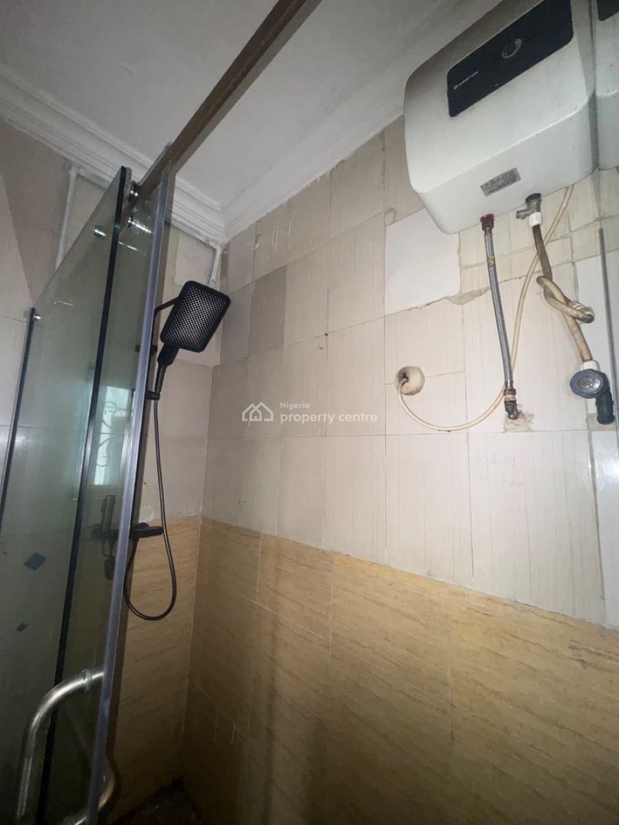 a Nice 1 Bedroom Apartment(upstair), Lekki Right., Lekki Phase 1, Lekki, Lagos, Mini Flat (room and Parlour) for Rent