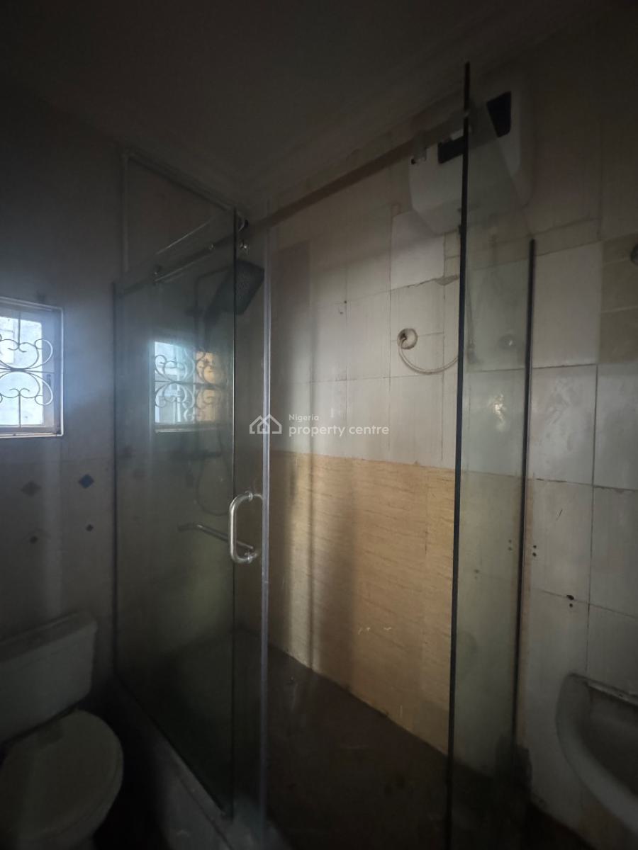 a Nice 1 Bedroom Apartment(upstair), Lekki Right., Lekki Phase 1, Lekki, Lagos, Mini Flat (room and Parlour) for Rent