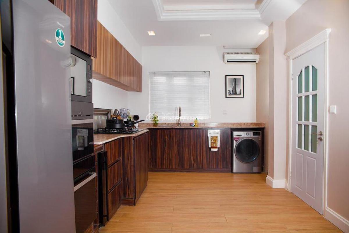 Brand New 3 Bedroom Waterfront Apartment with Bq, Lekki Phase 1, Lekki, Lagos, Flat / Apartment Short Let