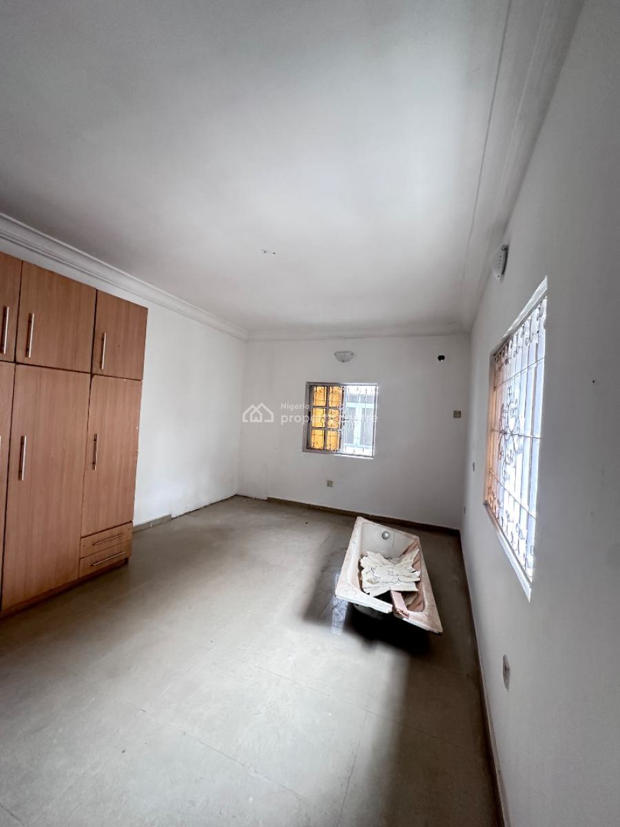 Standard 2 Bedroom Apartment in a Serene Location, Lekki Phase 1, Lekki, Lagos, Flat / Apartment for Rent