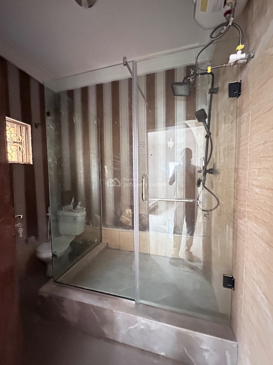 Standard 2 Bedroom Apartment in a Serene Location, Lekki Phase 1, Lekki, Lagos, Flat / Apartment for Rent