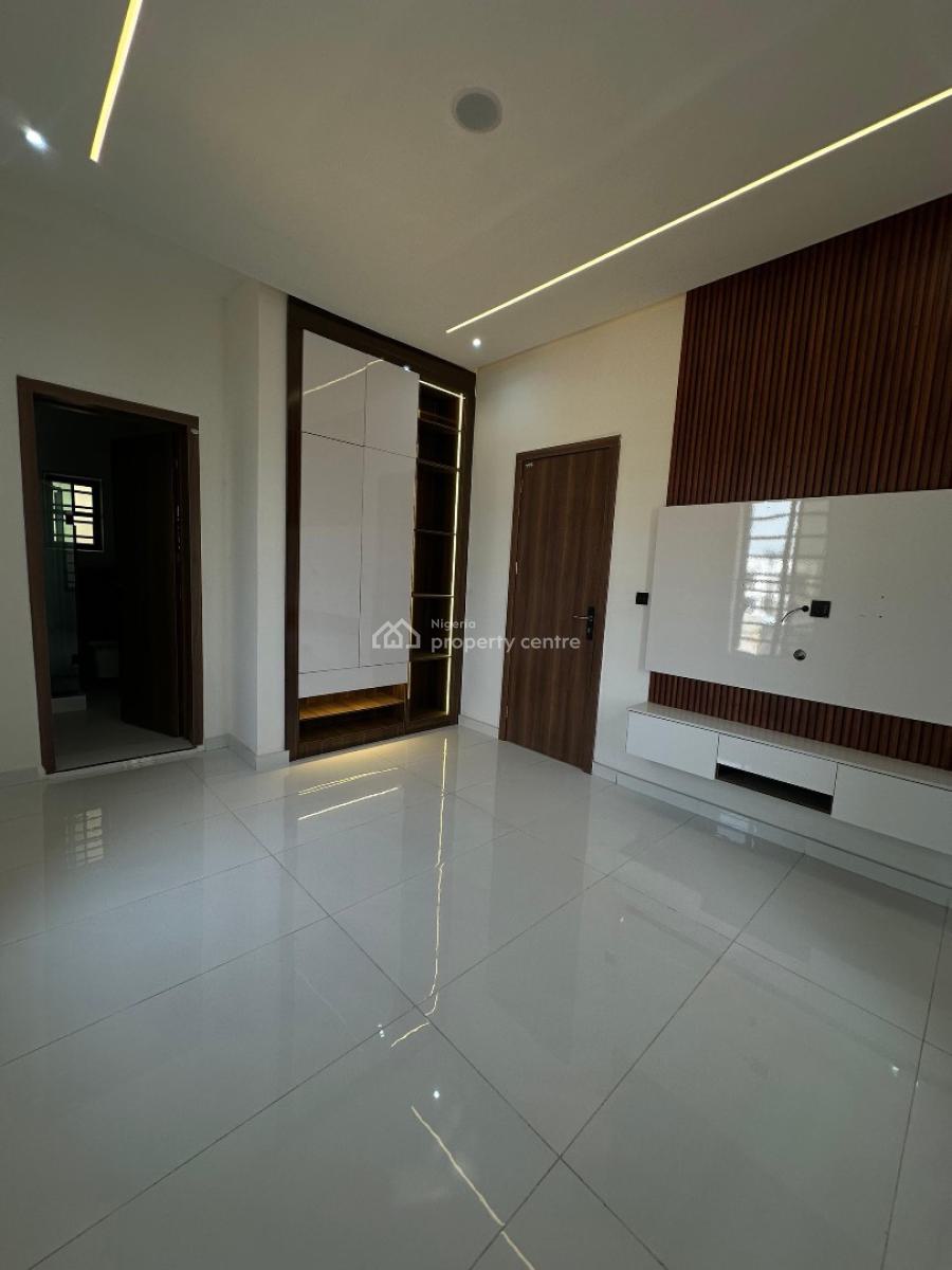 Contemporary 5 Bedroom Detached with Bq, Pool & Solar Inverter, Ajah, Lagos, Detached Duplex for Sale
