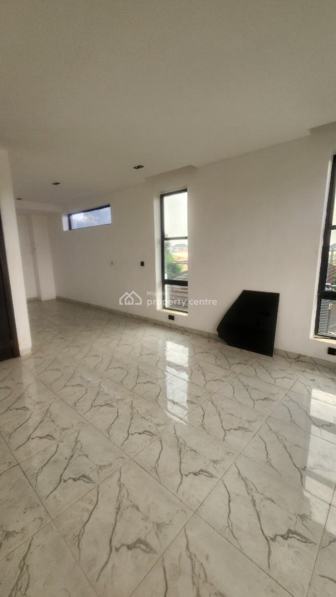 Luxury 4 Bedroom Terrace with Bq, Lekki Phase 1, Lekki, Lagos, Terraced Duplex for Rent