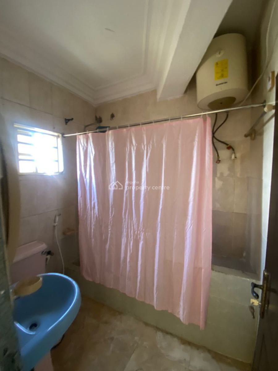 a Very Good Spacious 2-bedroom Flat, Gwarinpa District, Gwarinpa, Abuja, Flat / Apartment for Rent