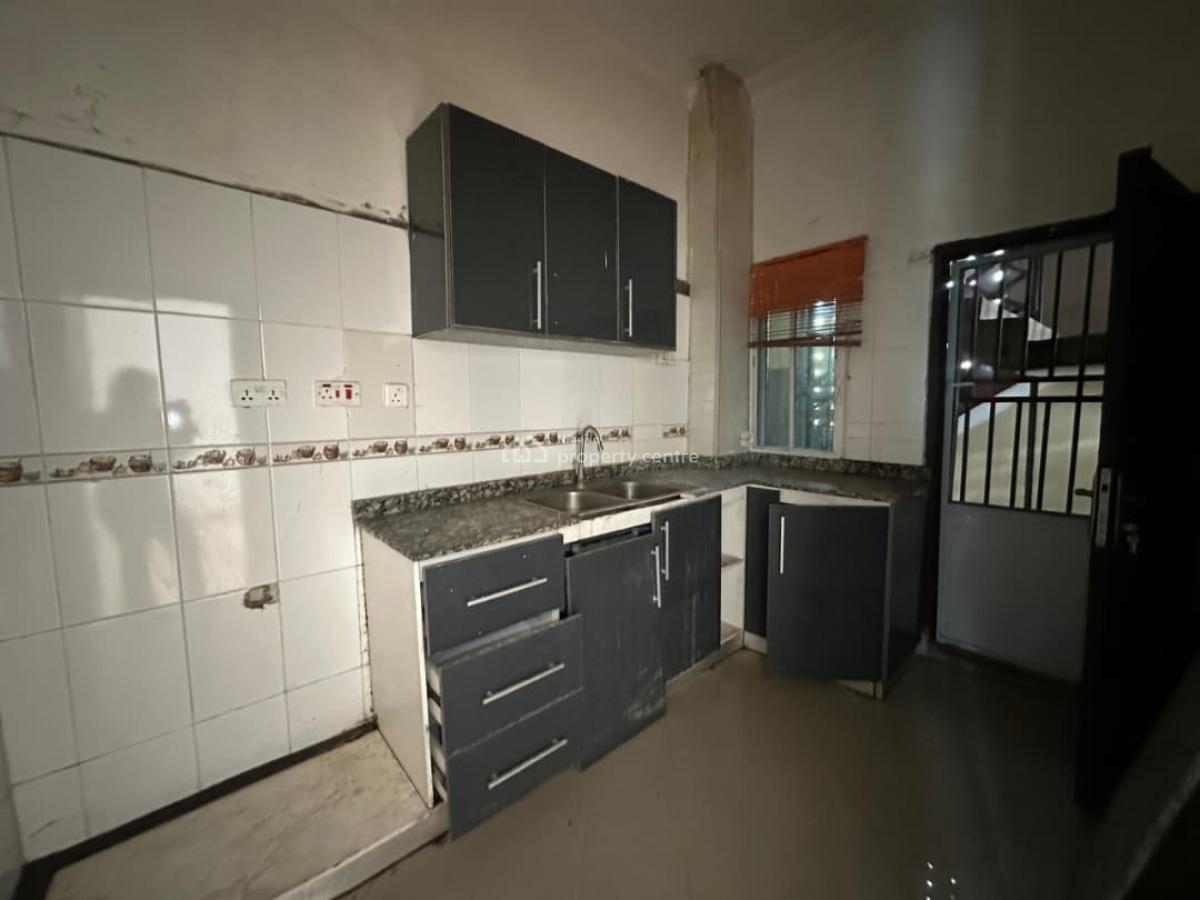 Spacious 2 Bedroom Apartment Available, Vgc, Lekki, Lagos, Flat / Apartment for Rent