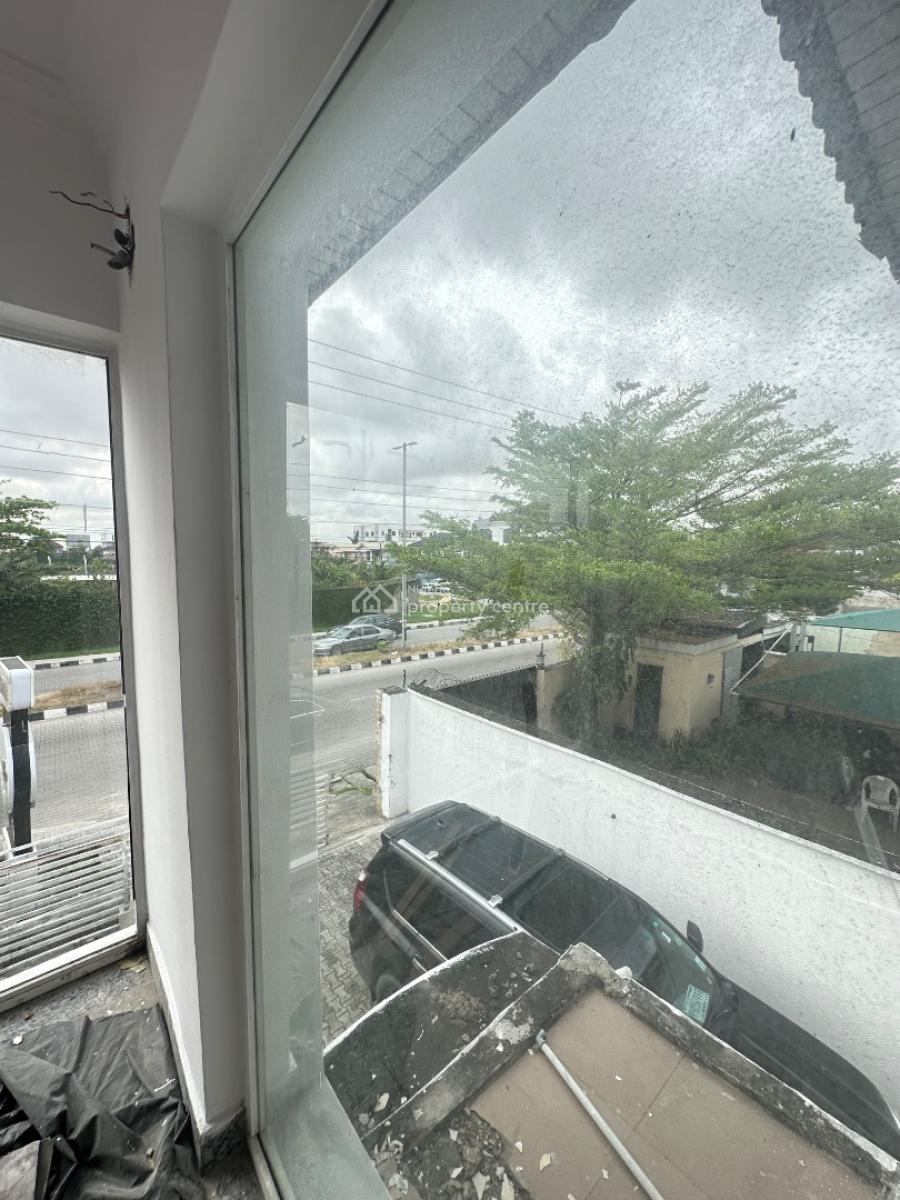 Massive Shop Spaces, Lekki Phase 1, Lekki, Lagos, Commercial Property for Rent