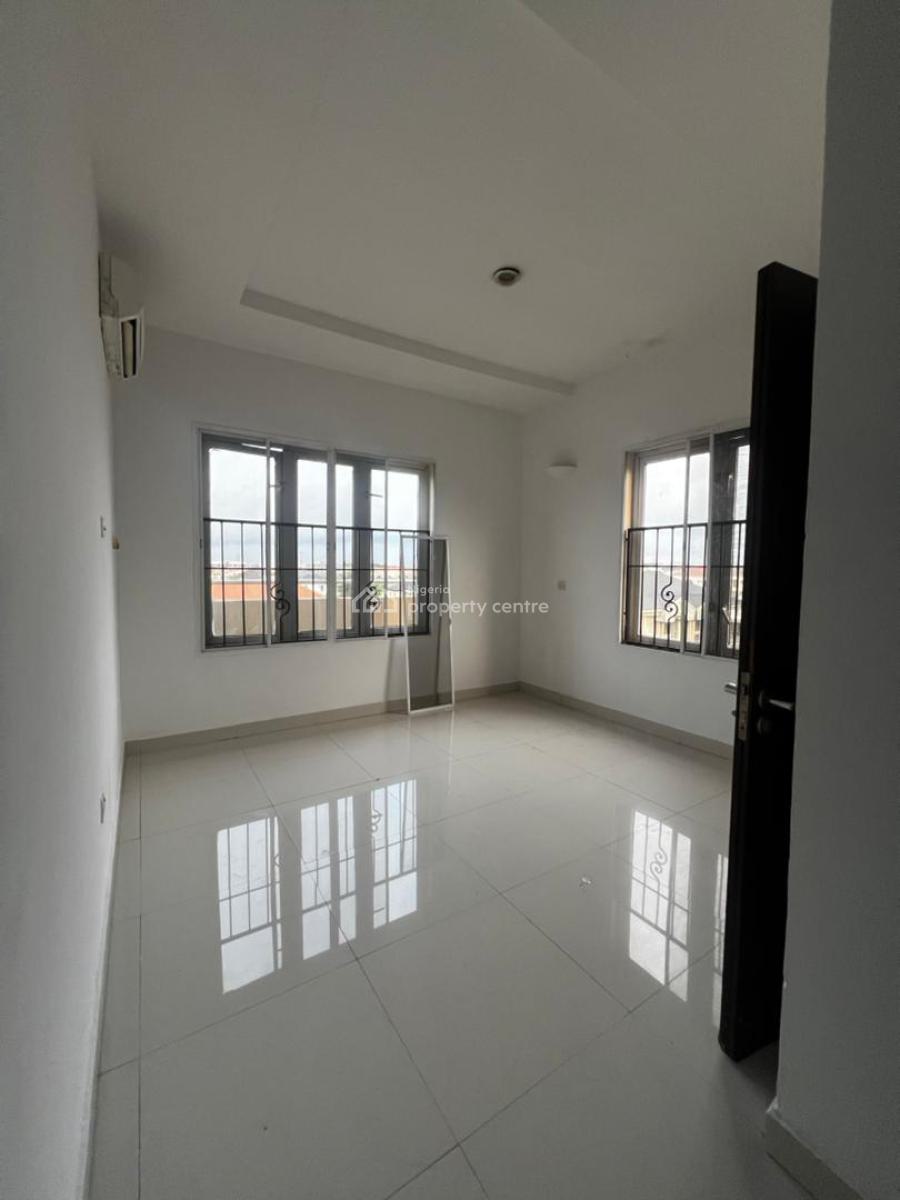 Fully Serviced 3 Bedroom Penthouse with a Bq, Lekki Phase 1, Lekki, Lagos, House for Rent