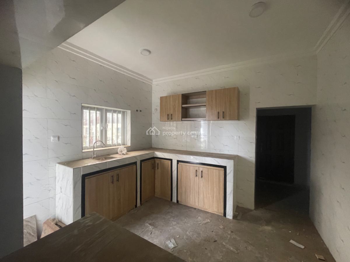 Luxury 9-flat Apartment Building in New Market Layout Estate, New Market Layout Egbu, Owerri North, Imo, Block of Flats for Sale