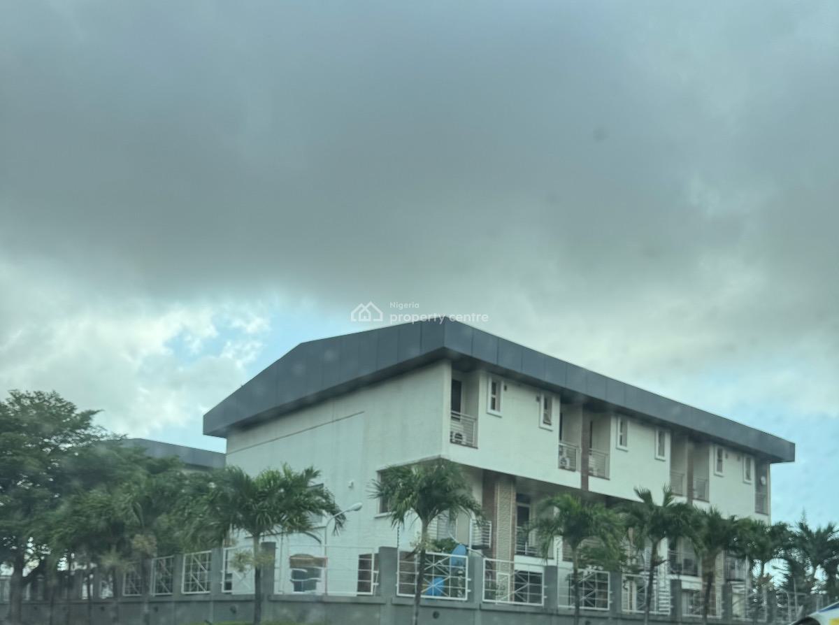 Partly & Fully Furnished 4 Bedroom Terrace + Bq, Pool, Gym, Banana Island, Ikoyi, Lagos, Terraced Duplex for Sale