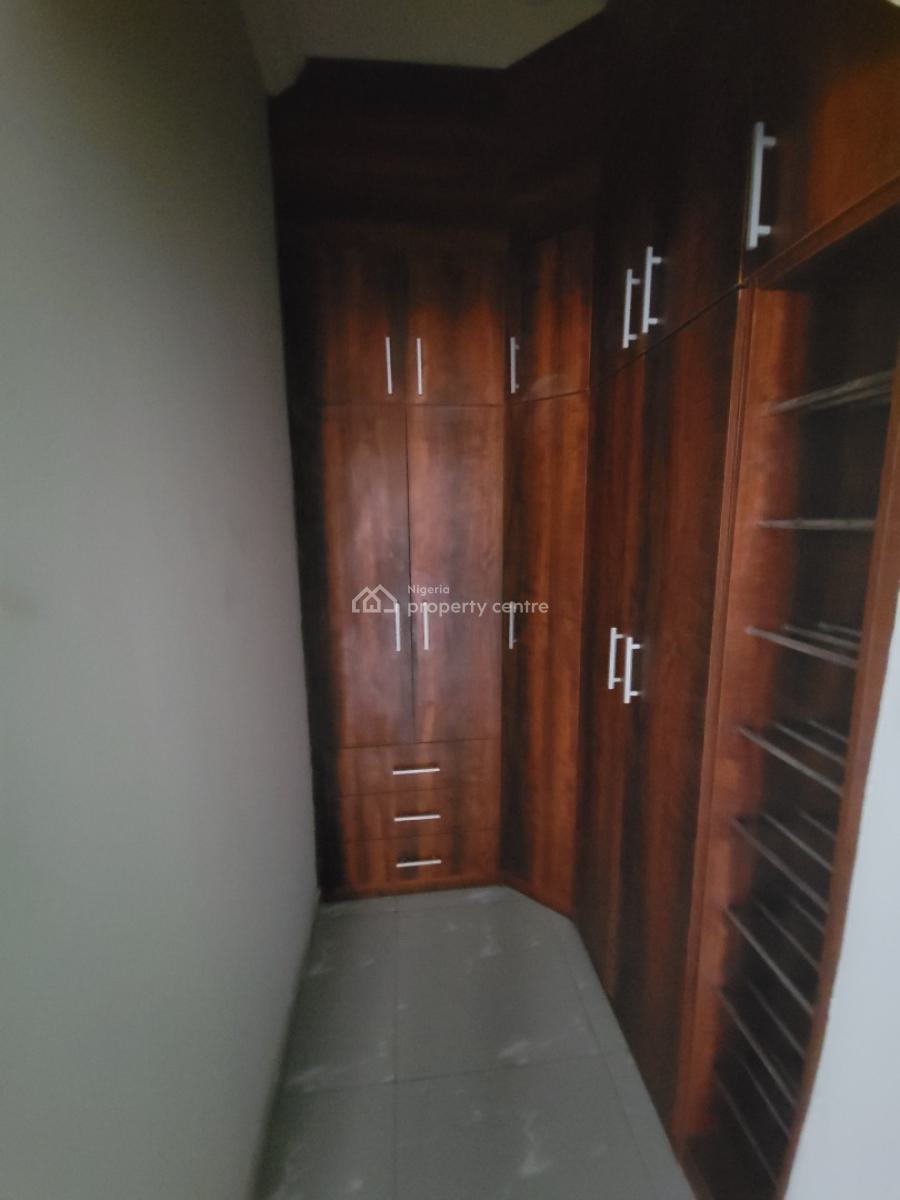 3 Bedroom Flat, Lekki Phase 1, Lekki, Lagos, Flat / Apartment for Rent