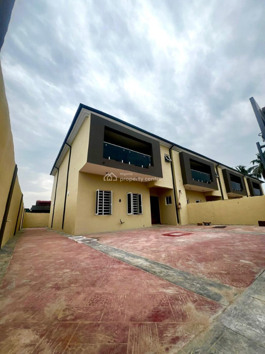 4 Bedroom Terrace Duplex with Bq, 10 Minutes Drive to The Airport, Akowonjo, Alimosho, Lagos, Terraced Duplex for Sale