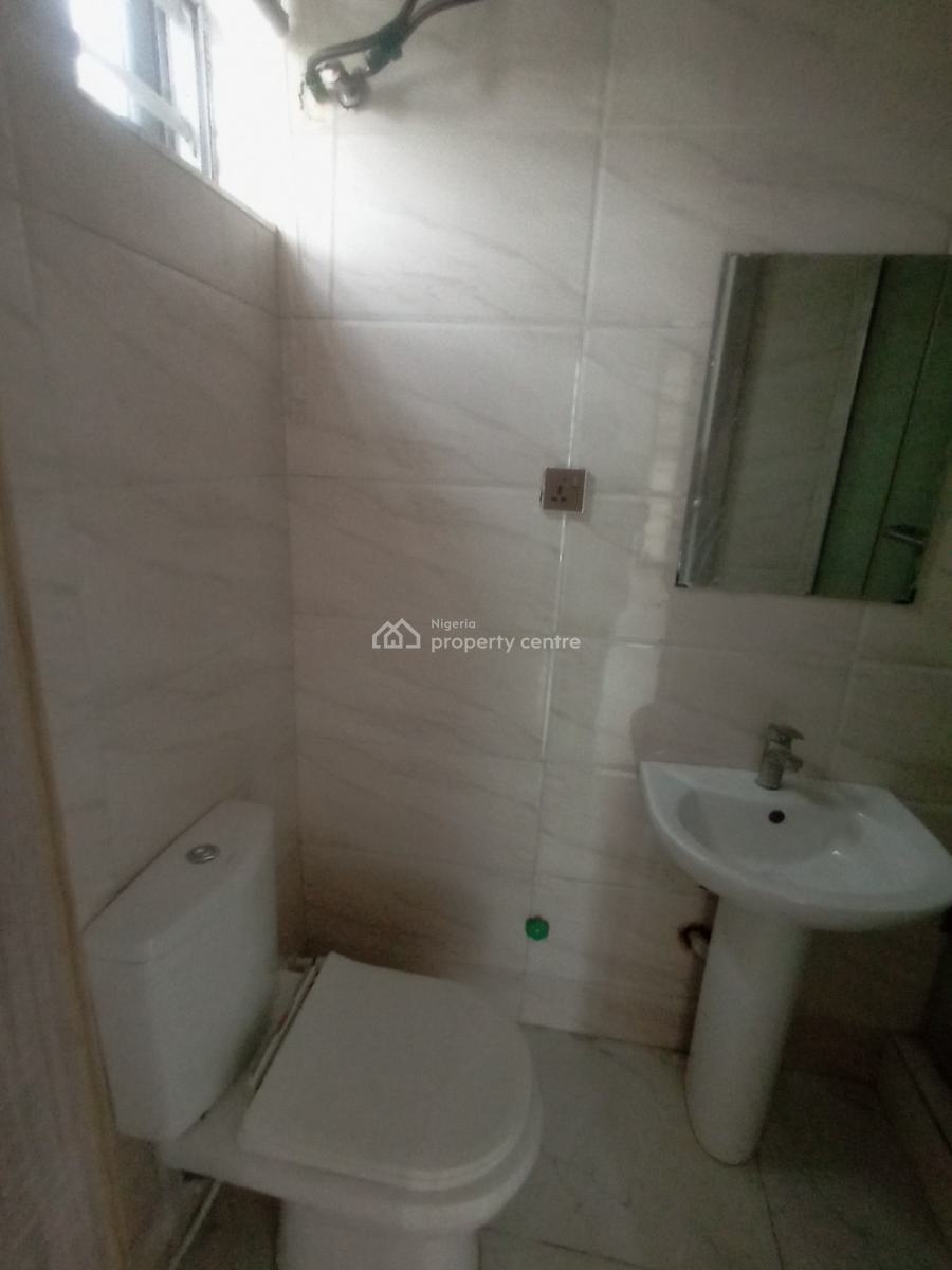 Semi Master Bedroom in a Shared Apartment, Chevron Alternative, Lekki, Lagos, Self Contain (single Rooms) for Rent