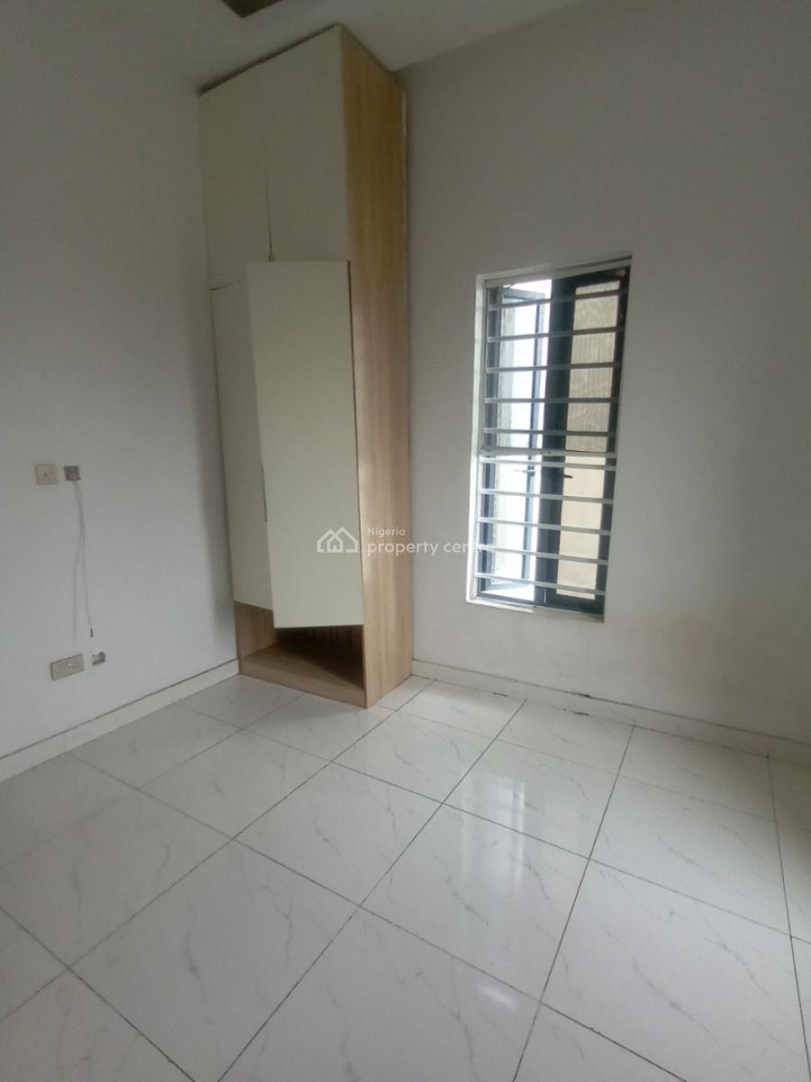 Semi Master Bedroom in a Shared Apartment, Chevron Alternative, Lekki, Lagos, Self Contain (single Rooms) for Rent