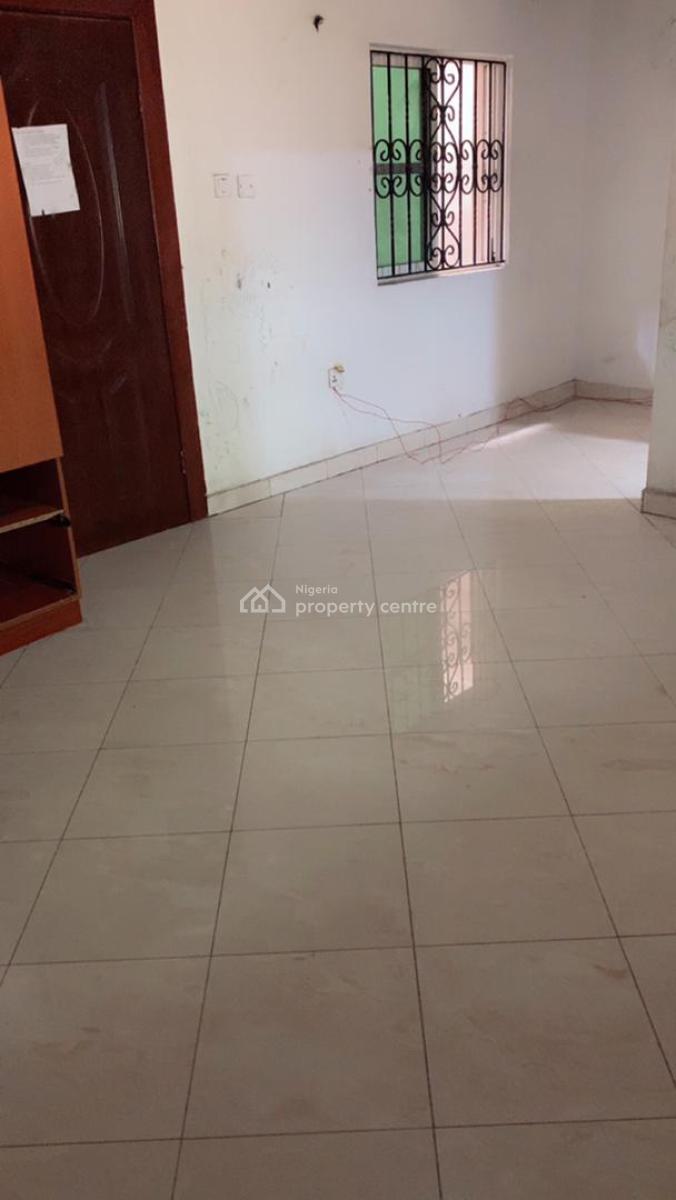 Neatly Serviced 1-bedroom Penthouse Miniflat, Lekki Phase 1, Lekki, Lagos, Mini Flat (room and Parlour) for Rent