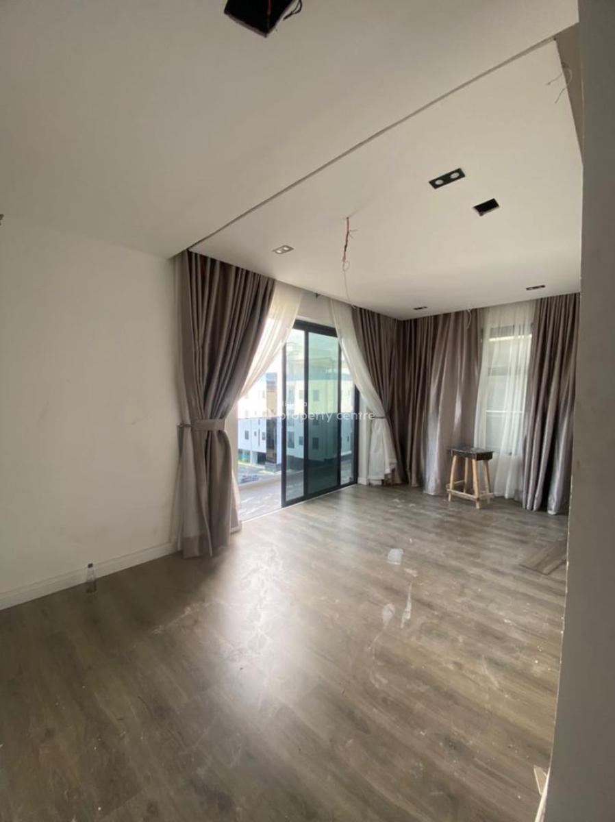 Spacious Massive Luxury 2 Bedroom Flat Apartment, Lekki Phase 1, Lekki, Lagos, Flat / Apartment for Rent