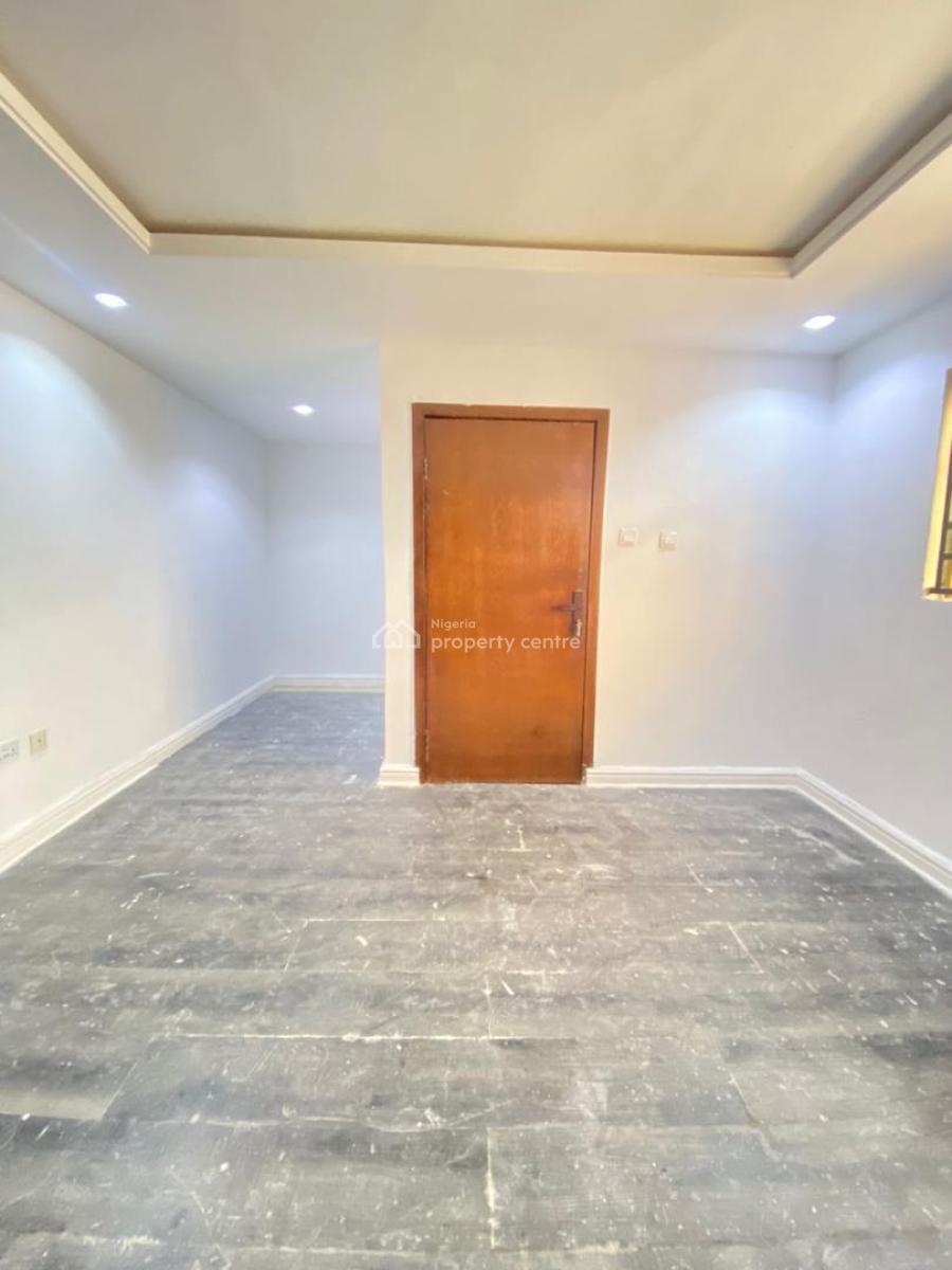 Spacious 3 Bedroom Apartment, Lekki Phase 1, Lekki, Lagos, Flat / Apartment for Rent