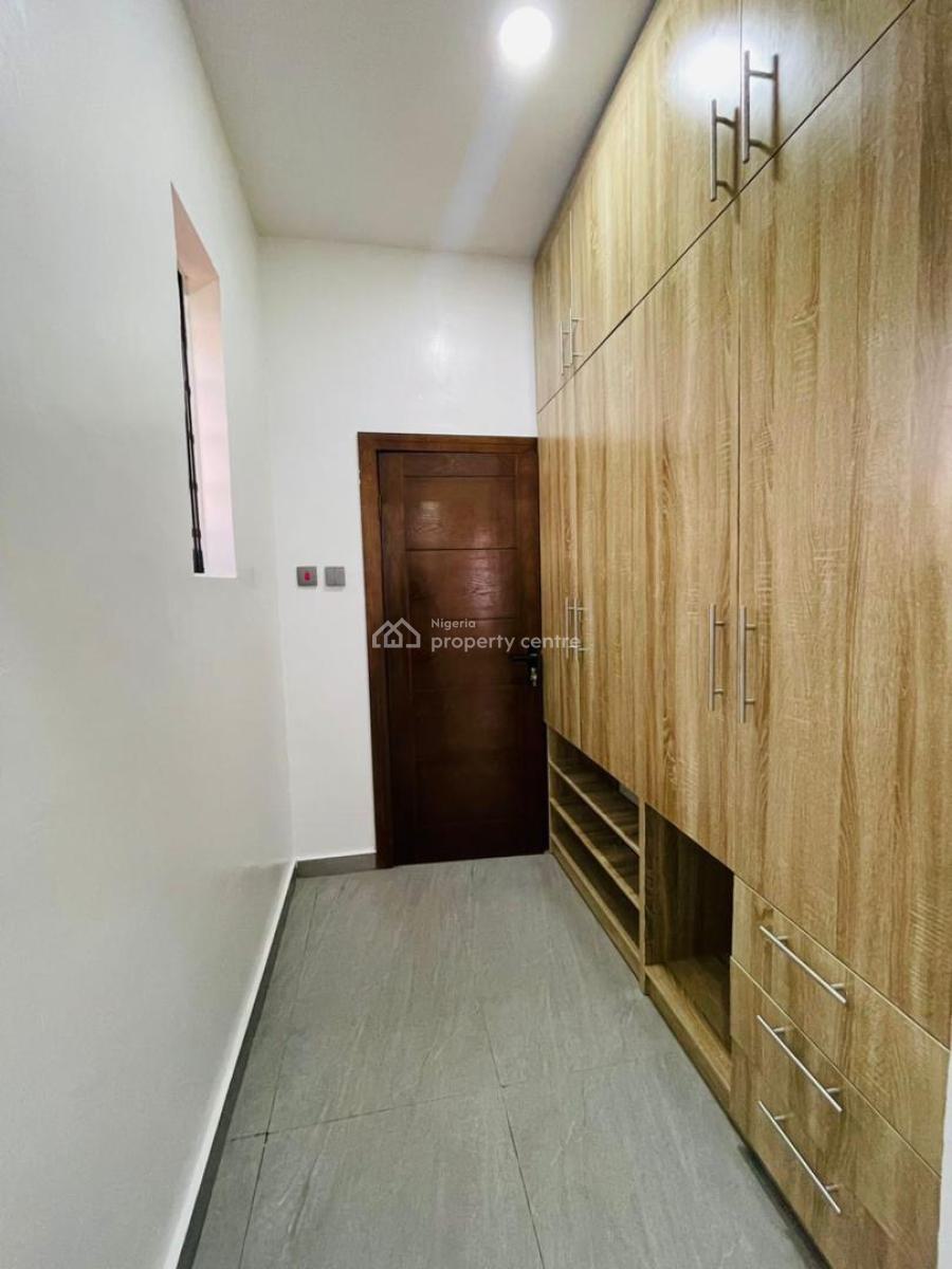 7 Bedroom Fully Detached Duplex with a Pool, Magodo Phase 2, Gra Phase 2, Magodo, Lagos, Detached Duplex for Sale