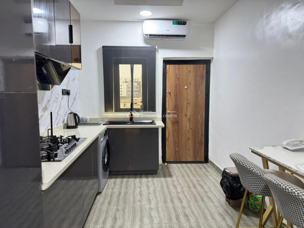 Smart 2 Bedroom Apartment with Swimming Pool and Ps5, Lekki Phase 1, Lekki, Lagos, Flat / Apartment Short Let