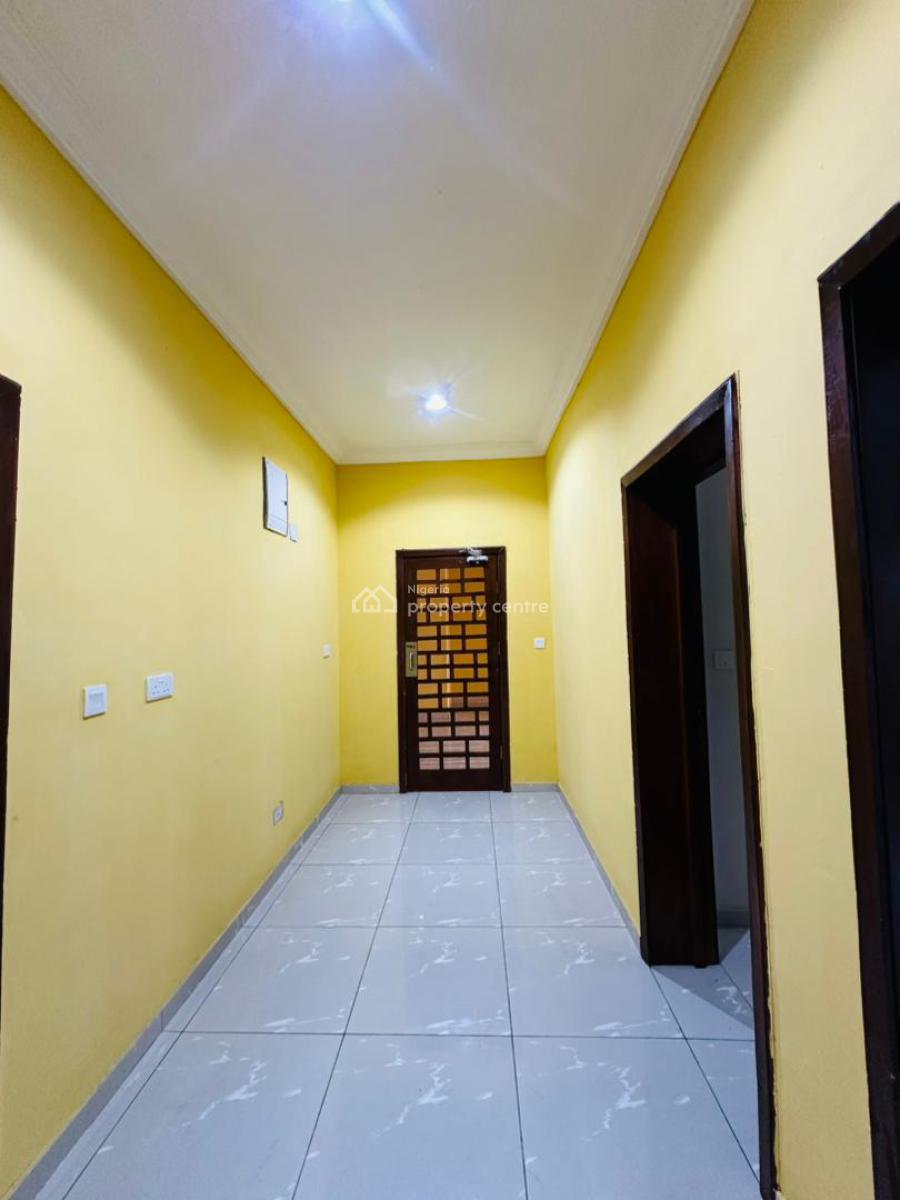 Neatly Built 3 Bedroom Apartment with No Bq, Lekki Phase 1, Lekki, Lagos, Flat / Apartment for Rent