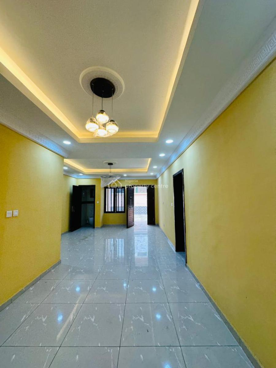 Neatly Built 3 Bedroom Apartment with No Bq, Lekki Phase 1, Lekki, Lagos, Flat / Apartment for Rent